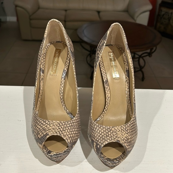 BCBGMaxazria Dahlia Pumps Chunky Heel Snakeskin Leather EUR Size 38 /US Size 8B - Picture 4 of 7
